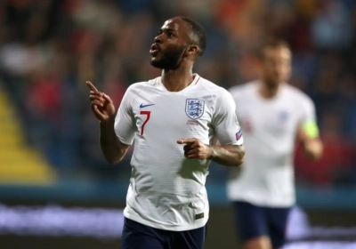 Engeland kruipt door het oog van de naald tegen IJsland