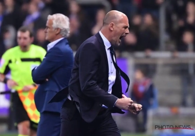 Clement haalt loftrompet boven na uithaal tegen Anderlecht