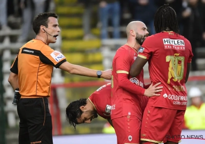 Bizar tumult tussen Refaelov en Mbokani voor strafschop: "Gaan hier over spreken", "Hij had hem mogen trappen" en "Dit was gênant"