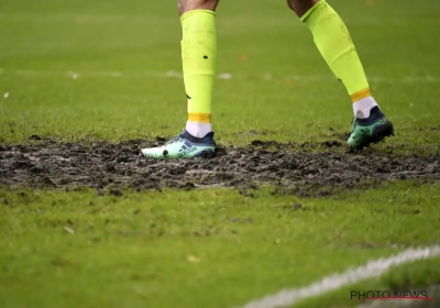 Eindelijk: Anderlecht legt nieuwe grasmat aan