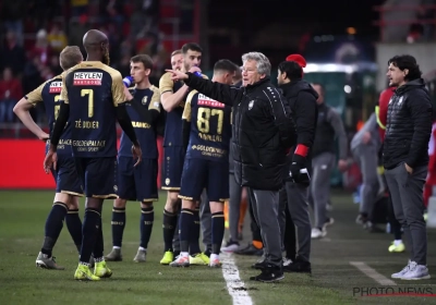 Bölöni ziet twee zeer verschillende helften en staat ook stil bij voordeel van Antwerp ten opzichte van Standard