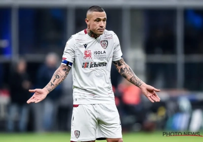 Slecht nieuws voor Radja Nainggolan: hij moest na een half uur naar de kant met een spierblessure 