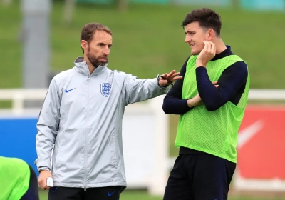 Southgate neemt verdediger in bescherming na nieuw knullig moment: "Ken geen speler die ooit zo behandeld is"