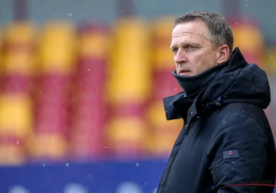 Staat Van den Brom komend weekend nog aan de zijlijn bij Genk? "Ik zou de match tegen Charleroi afwachten"