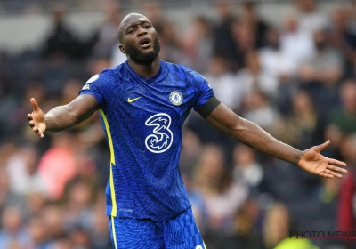 🎥  Romelu Lukaku zet zichzelf op het scorebord tegen Chesterfield 