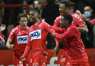 Helemaal opnieuw aan de oppervlakte na moeilijke weken? "Blij voor hem" en "We verliezen dankzij een klassedoelpunt van hun speerpunt"