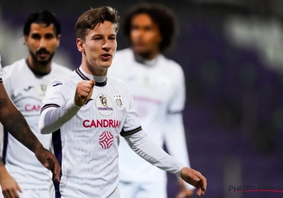 'The Kid' eindelijk nog eens aan het kanon, maar Kompany trekt er zich niks van aan