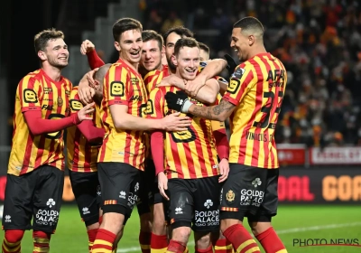 Rob Schoofs doet uitgerekend in jubileummatch alle monden openvallen: "Ik maak alleen maar wereldgoals"