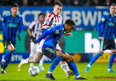 Ajax zwoegt zich voorbij moedig Willem II, Wellenreuther blijft met lege handen achter