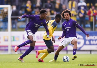 'Voormalige Anderlecht-speler in zwaar weer: oplossing vanuit Premier League-club of Italië'