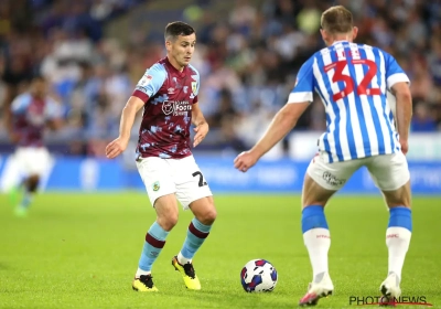 Burnley blijft aan de leiding in de Championship dankzij goal van voormalig Anderlecht-speler Cullen