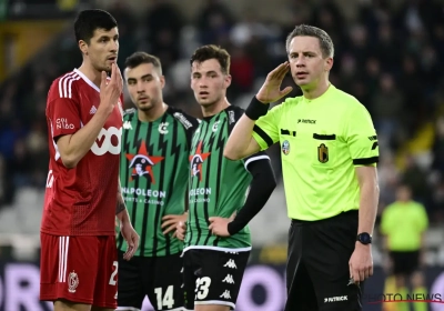 Muslic hekelt regels na penaltyfout: "Hij kijkt niet eens naar de bal"