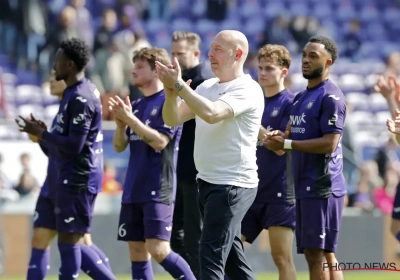 Philippe Albert twijfelt niet meer: "Historisch, catastrofaal seizoen"