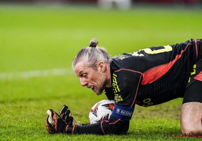 Ajax-doelman komt met opvallende reactie nadat hij de neus van Union-speler breekt: "Als we vies moeten spelen, zullen we dat doen"