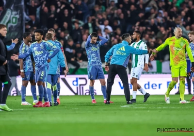 Sensatie in de Eredivisie: absoluut drama in minuut 99 voor Ajax, Bakayoko en Lang mogen dromen van Nederlandse titel
