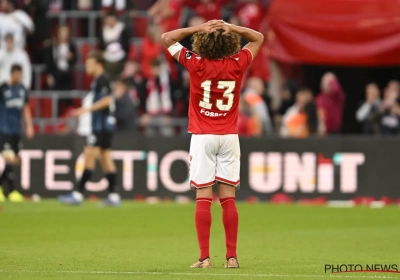 Marlon Fossey richt zich naar Standard-fans na rode kaart: "Het is een eer om voor deze club te spelen"