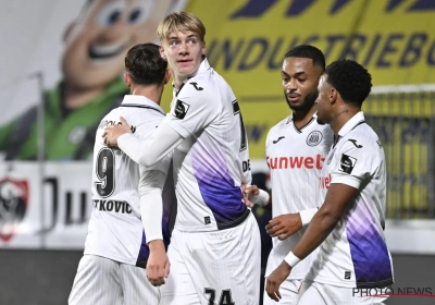 Nathan De Cat verraste plots iedereen bij Anderlecht: "Ik schrok toen hij op mij afkwam"