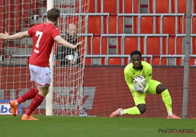 Uiteraard een maat voor niets: dit is hoe de 6,5 (!) resterende minuten tussen Standard en Antwerp verliepen