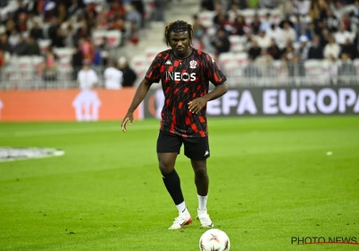 Waanzin! Voormalige spits uit Jupiler Pro League krijgt rake vuistslagen... van eigen fans 