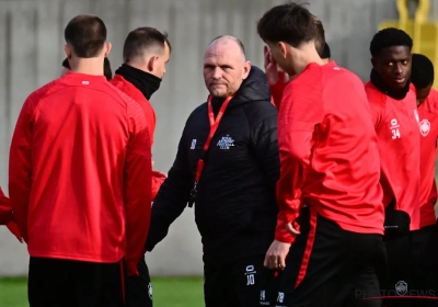 LIVE: Kan kersvers Antwerp-trainer Oosting in de beker meteen voor vertrouwen zorgen tegen STVV?