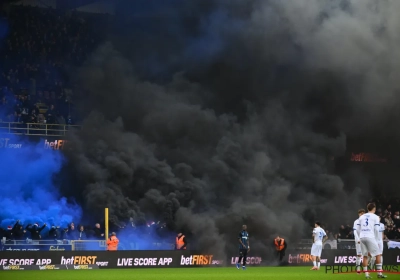 📷 Club Brugge-fans gooien enorme hoeveelheid rookbommen... maar die missen effect