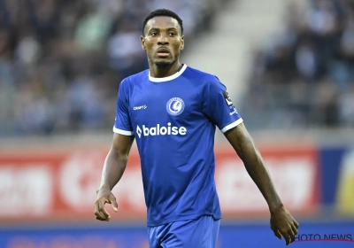 OFFICIEEL: Karel Geraerts plukt verdediger weg bij KAA Gent