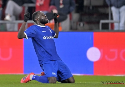 KAA Gent maakt tandenloos Standard alweer helemaal in: Kanga de grote man met hattrick