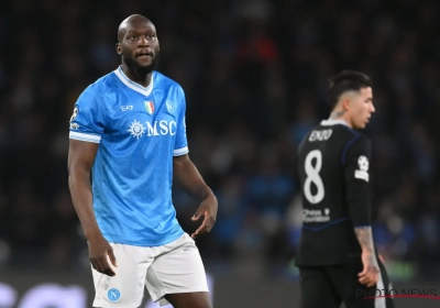 🎥 Supporters Chelsea steken de draak met Romelu Lukaku na pijnlijke exit