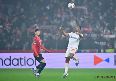 🎥 Dat is dan een pietgoal: "Met een lichaamsdeel waarmee je geen buitenspel kan staan"