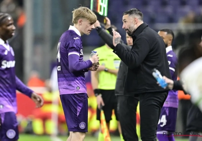 De Cat als 'nummer10', alles kan hij! "Of ik die beweging heb afgekeken? Ik kijk niet naar voetbal"