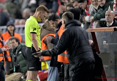 Somers reageert scherp na niet-gefloten penalty: "Zullen van Lardot wel horen dat het er eentje was zeker?"