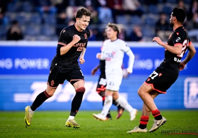 Standard-spits Dennis Ayensa legt opvallend penaltymoment uit en droomt intussen van WK tegen België