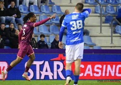 LIVE: Heymans mist nu ook vanaf elf meter en schiet de penalty tegen de paal!