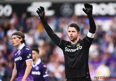 Anderlecht-kapitein Colin Coosemans haalt zwaar uit naar de VAR van dienst