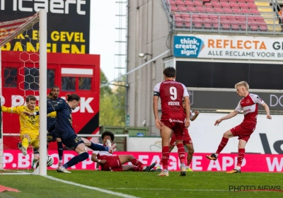 🎥 Spelers Zulte Waregem nemen emotioneel afscheid van de supporters