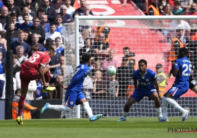 Liverpool en Chelsea spelen gelijk: grootste sensatie (met Belgische link) is op de bank te vinden