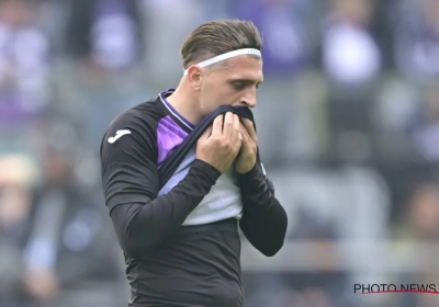 Zwaar ontgoochelde Adriano Bertaccini werpt Jérémy Taravel voor de bus: "We wisten het pas uur voor de match"