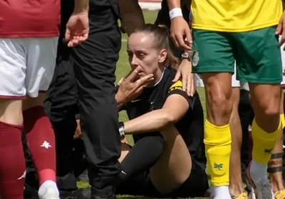 🎥 Vrouwelijke ref loopt hersenschudding op na klap in oefenwedstrijd