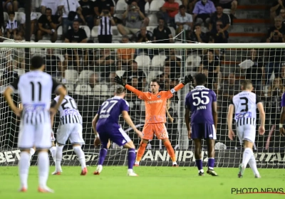 Anderlecht houdt stand in Toumba na droomstart en bizarre penaltyfase
