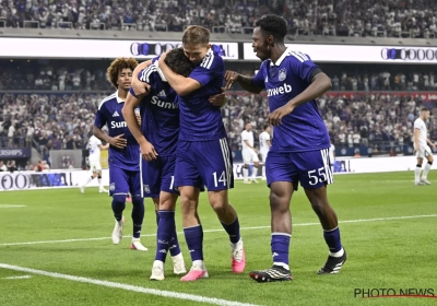 Nieuwe spelmaker van Anderlecht opent zijn rekening met prachtige goal: "Niet van mijn gewoonte"