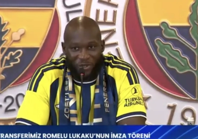 OFFICIEEL: Romelu Lukaku tekent zijn contract bij Fenerbahçe