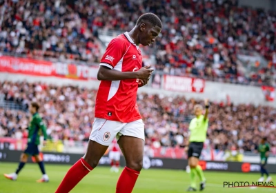 Ex-ref reageert helder op tweede gele kaart Deuff en uitbarsting Compper