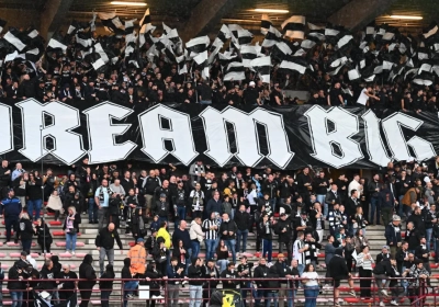 🎥 Hallucinant: Charleroi-fans gooien pyrotechnisch materiaal naar supporters van RAEC Mons