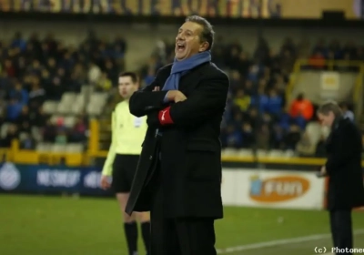 Daar is de bevestiging! De nieuwe trainer van Sporting Lokeren is aangekomen op Daknam