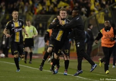 Scholz lacht met eigen goal: "Combinatie van hoofd en schouder"