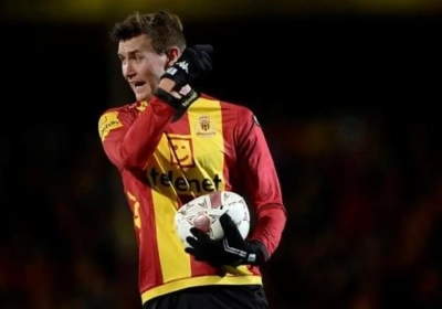 Afscheidnemende Junker rolt onzichtbaar Cercle eigenhandig op