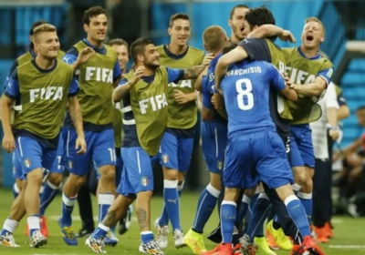 Benzema met zijn tweede van de avond!