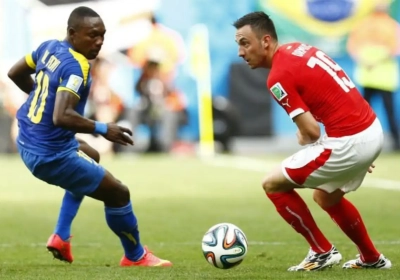 Traag Zwitserland komt met de schrik vrij tegen Ecuador