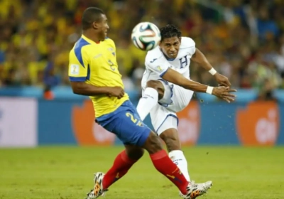 Valencia schenkt Ecuador zege en hoop op tweede ronde