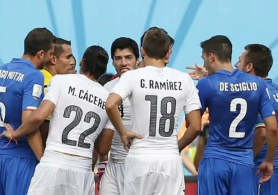 Chiellini verbolgen: "Belachelijk dat Suarez niet van veld werd gestuurd"